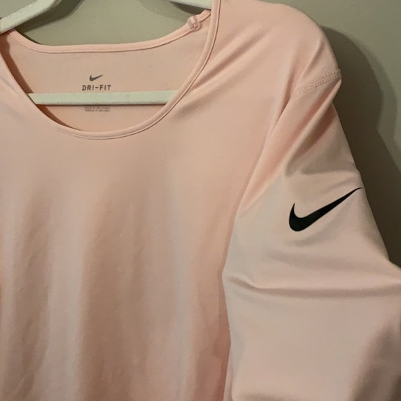 Nike Long-sleeve Baby Pink Fleece Lined Training Top - Picture 6 of 6